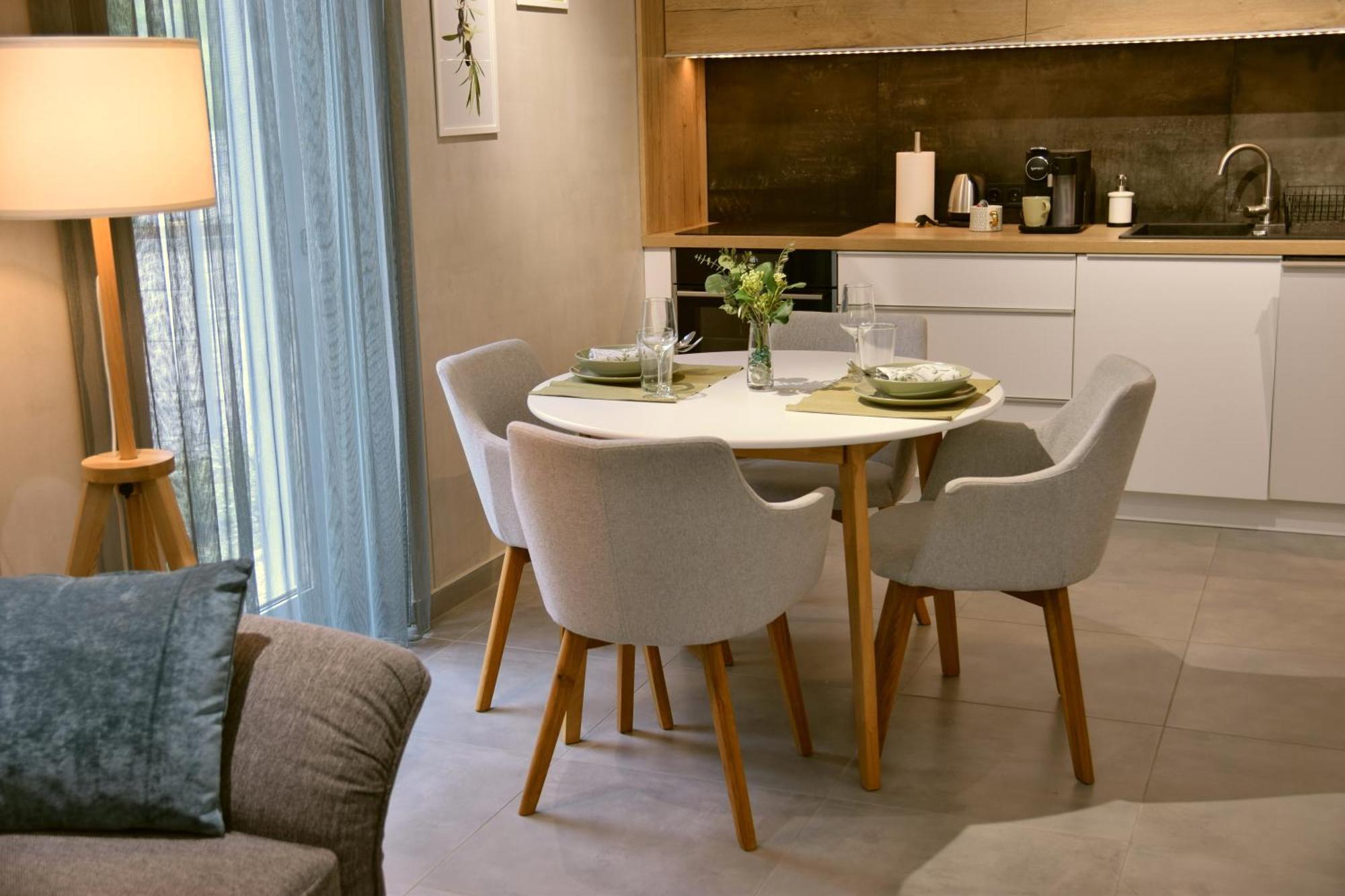 Olive Apartman Alsóörs Exteriör bild